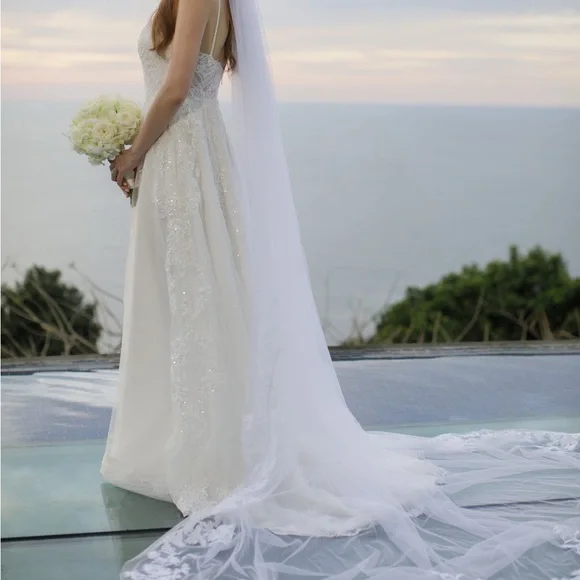 chinese dress ladies Never Worn Oleg Cassini Lace Off Shoulder Long Sleeve A-Line Ivory Dress